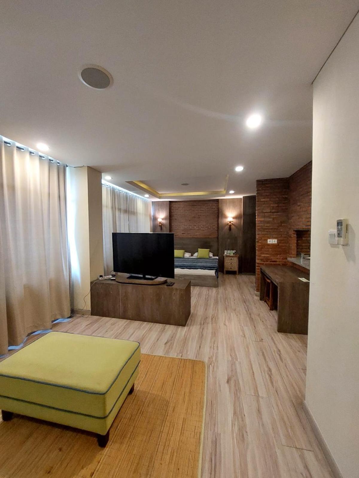 Apartemen Senayan Джакарта Экстерьер фото