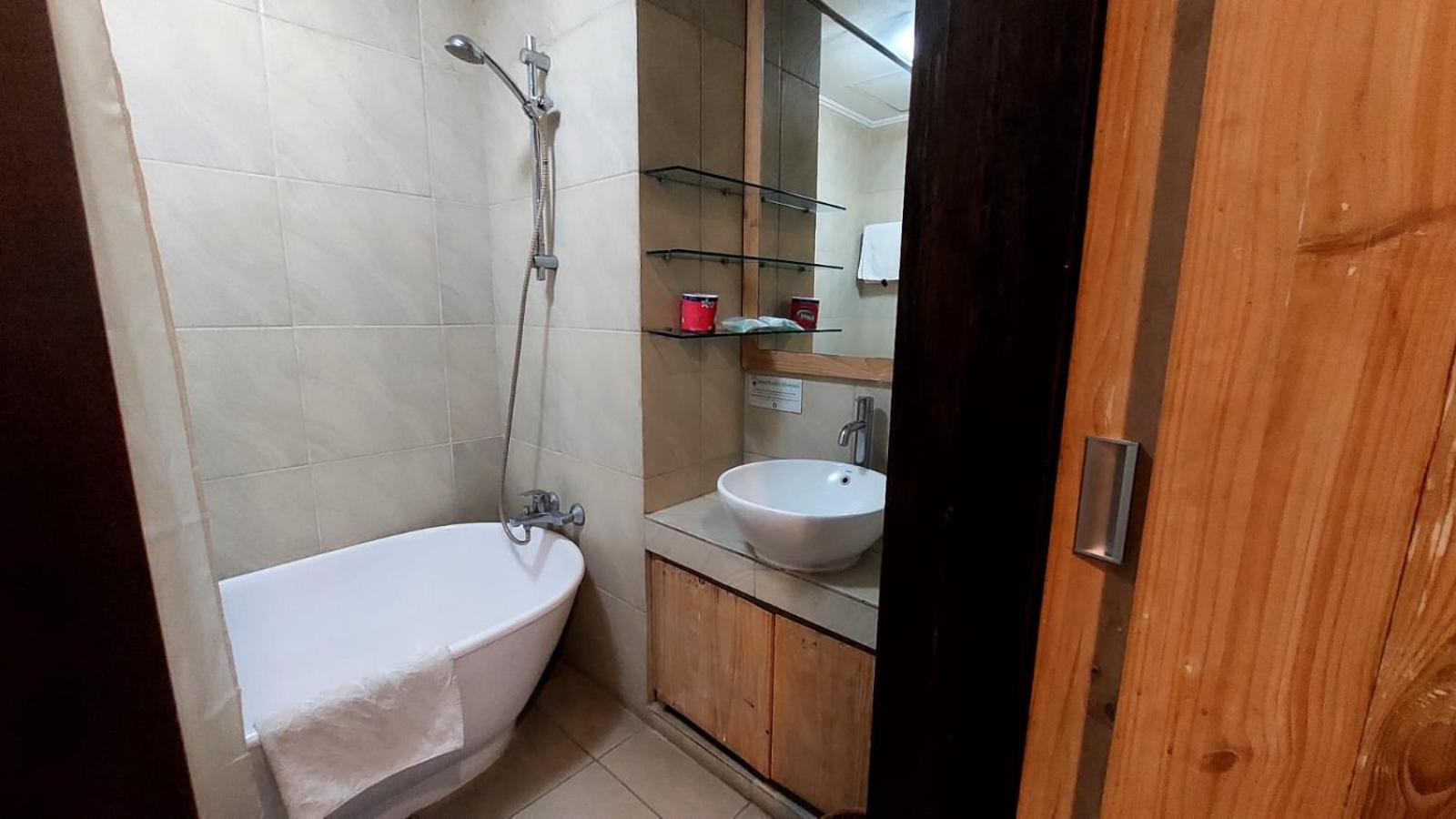 Apartemen Senayan Джакарта Экстерьер фото