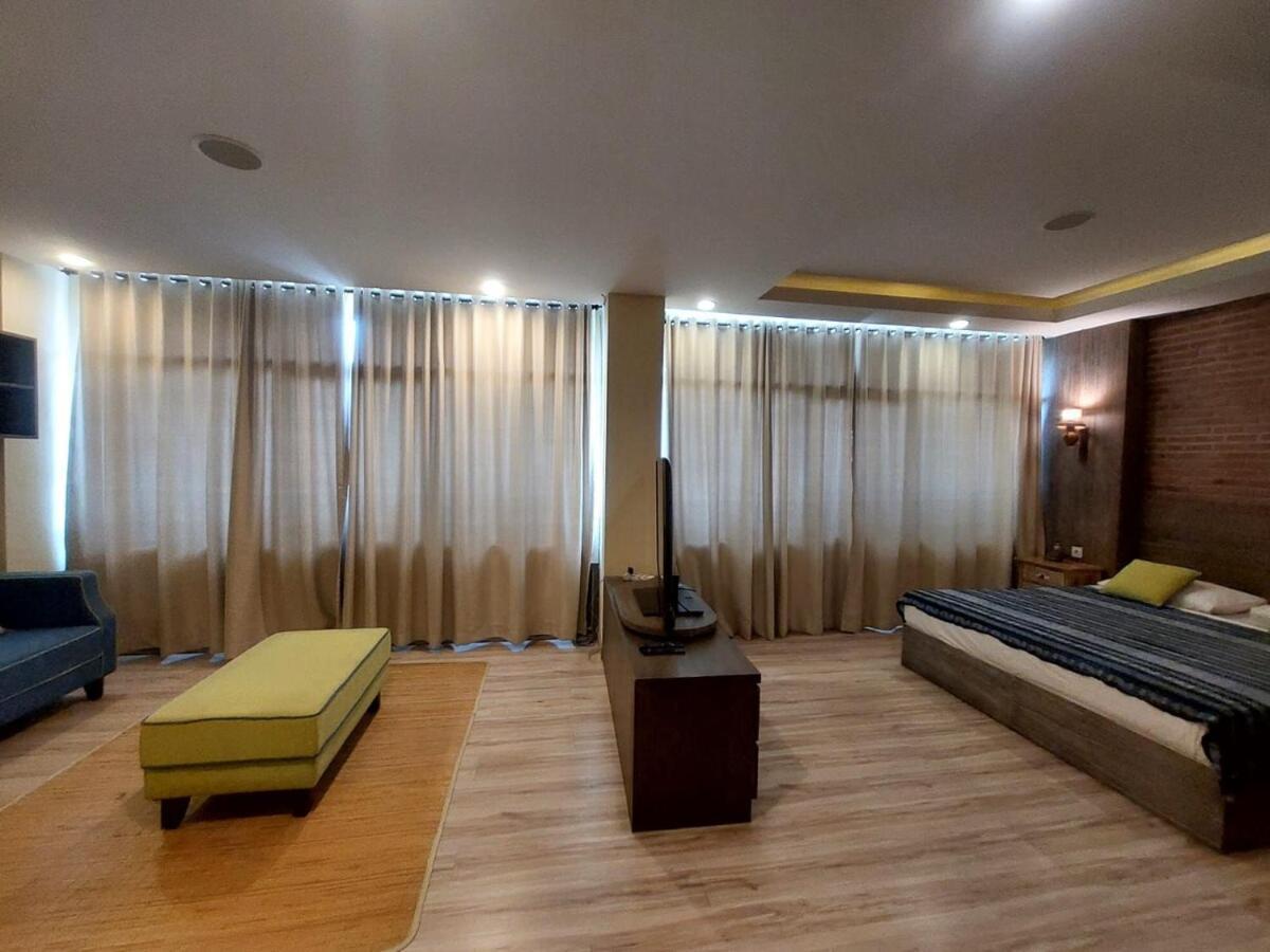 Apartemen Senayan Джакарта Экстерьер фото